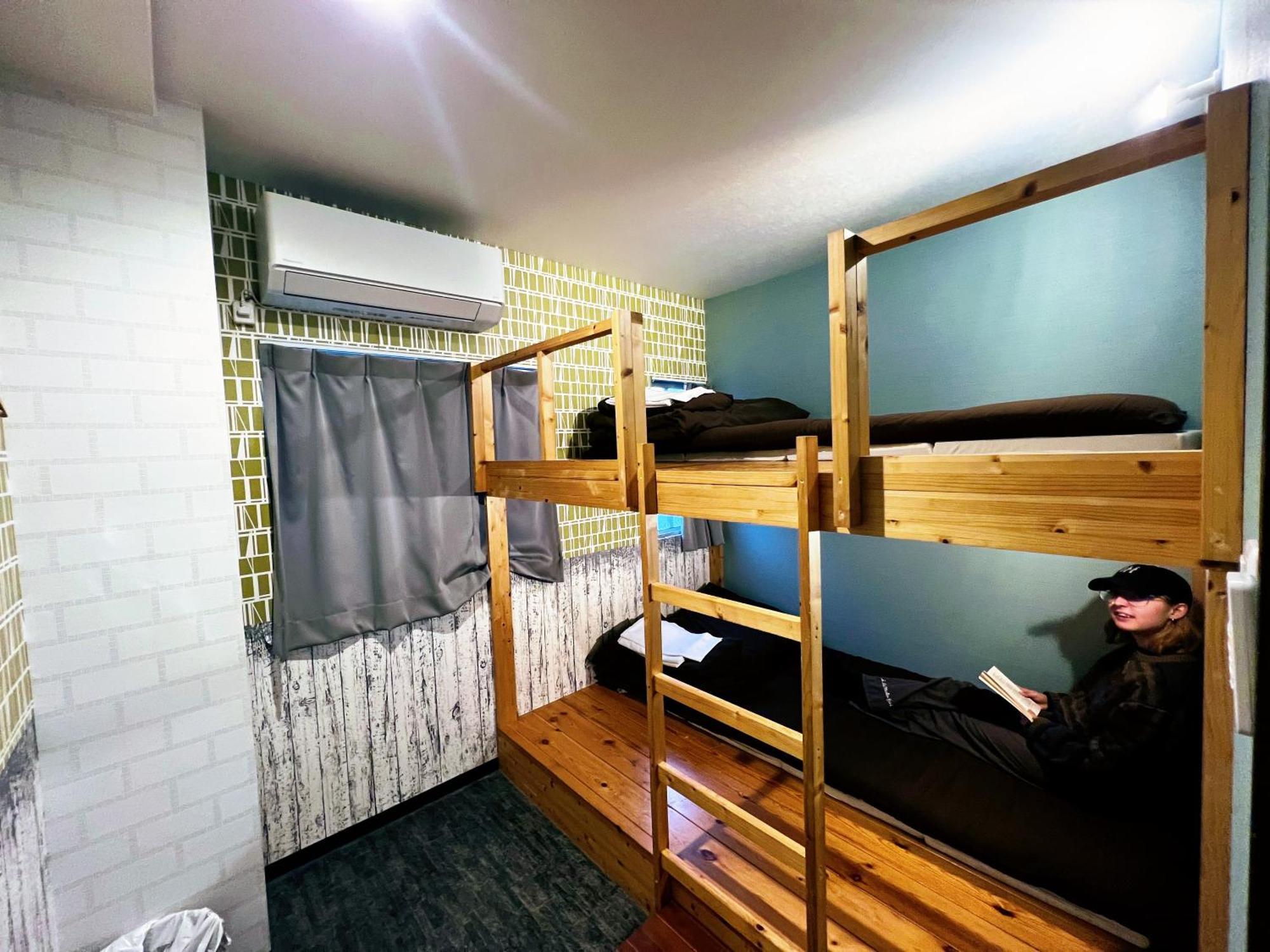 R Hostel Namba South Oszaka Kültér fotó