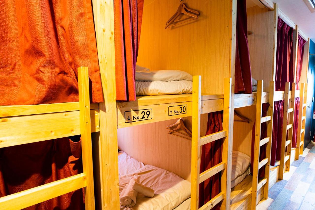 R Hostel Namba South Oszaka Kültér fotó